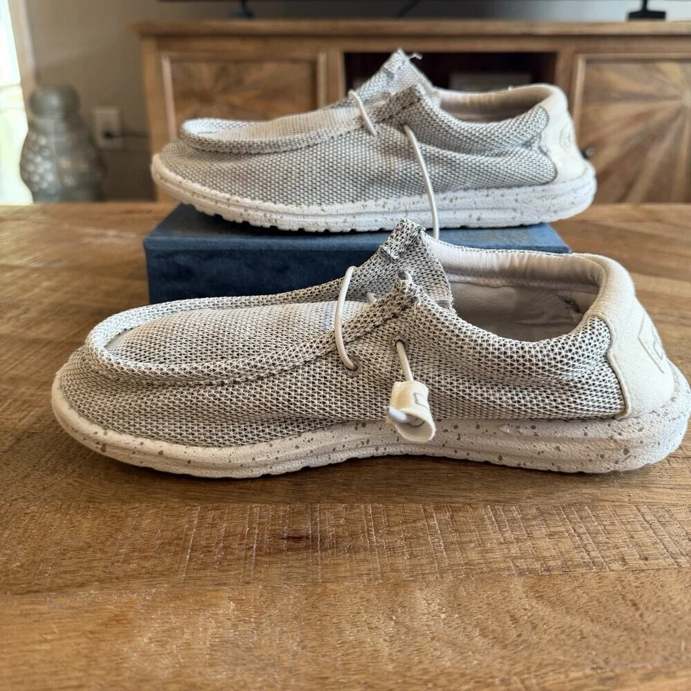 Hey Dude Wally Sox Stone White Men’s Size 8 Slip On Loafers 110350703
